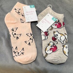 Xhilaration Pink and Gray Cat Ankle Socks - 2 Pairs. NWT
